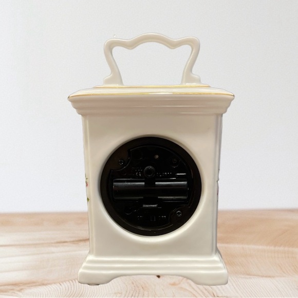 Very Nice Vintage Howard Miller Mantel Clock w/Alarm - Picture 4 of 11